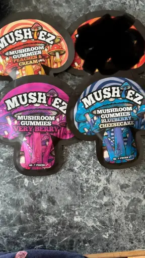 Mushiez Gummies